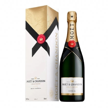 Moet & Chandon Champagne 750ml